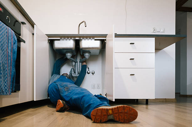 Professional Leak Detection technician working in Bridge City, TX